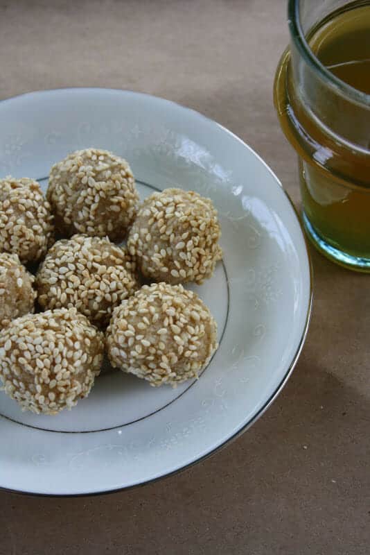 Almond and Sesame Cookies