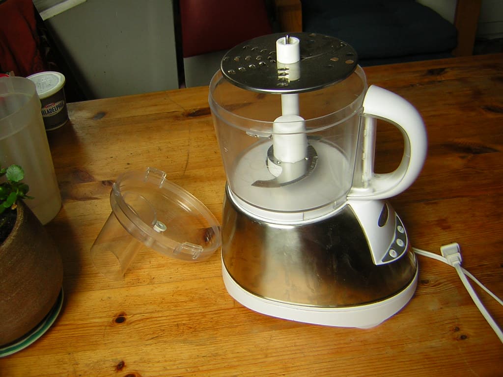 Food Processor Buying Guide for Dummies